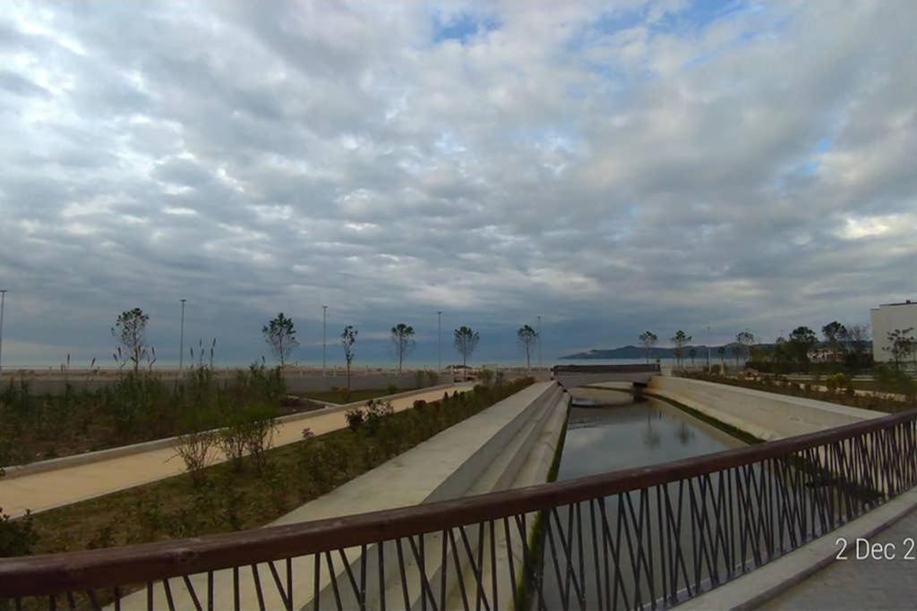 Welcome Beach Apartment Hamallaj Екстериор снимка